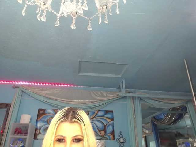 adrianna_fox