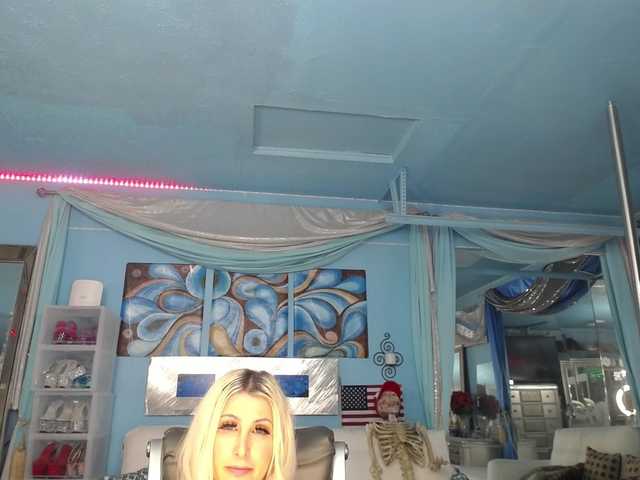 adrianna_fox live cam