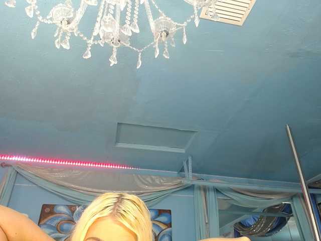 adrianna_fox live webcam show