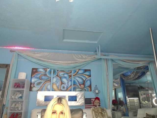 adrianna_fox