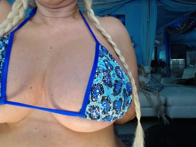 adrianna_fox