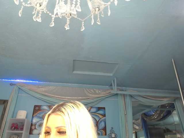 adrianna_fox live cam