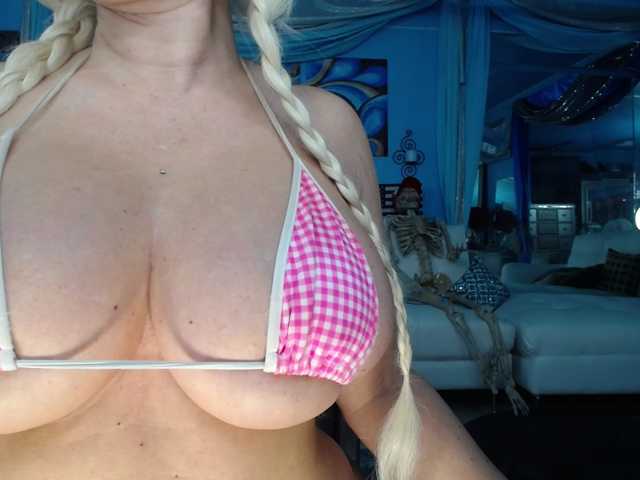 adrianna_fox