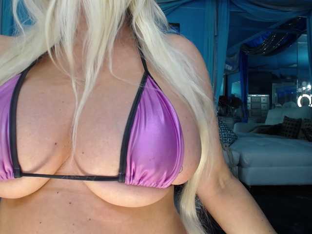 adrianna_fox