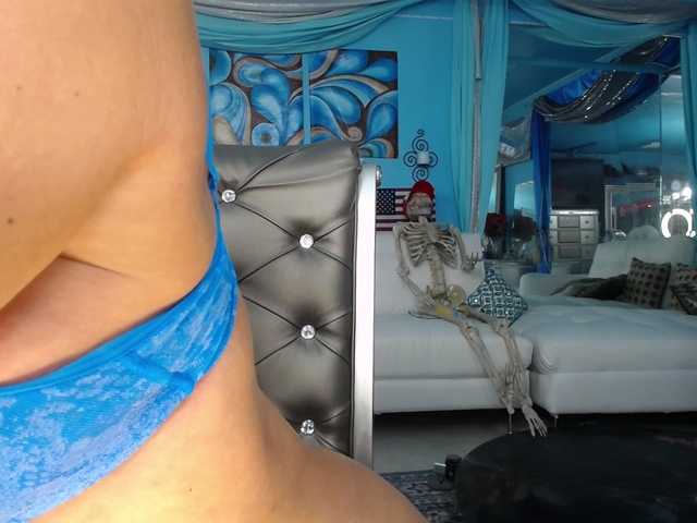 adrianna_fox — live female cam