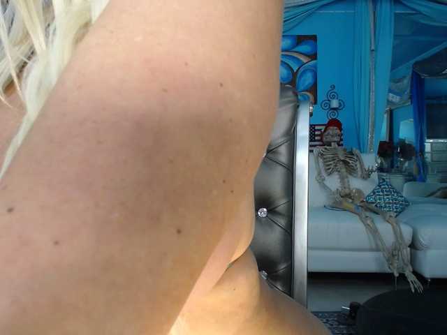 adrianna_fox