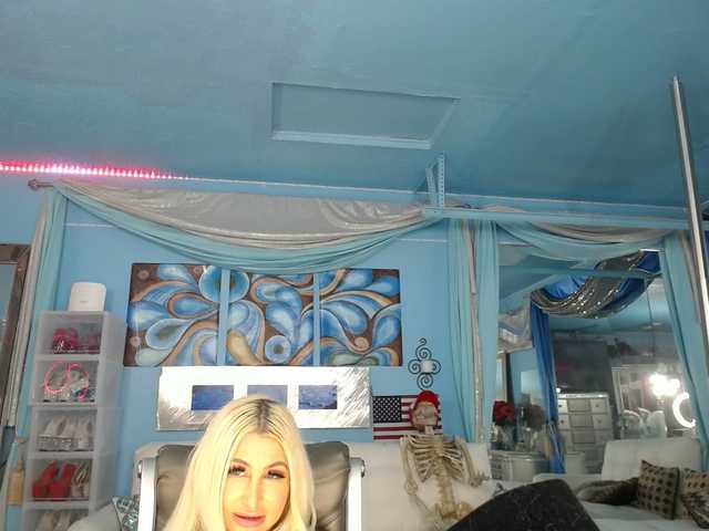 adrianna_fox