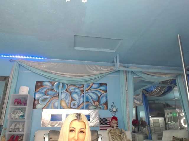 adrianna_fox