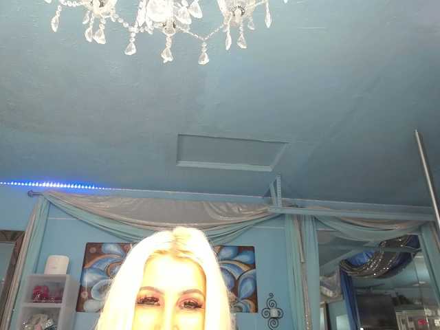 adrianna_fox