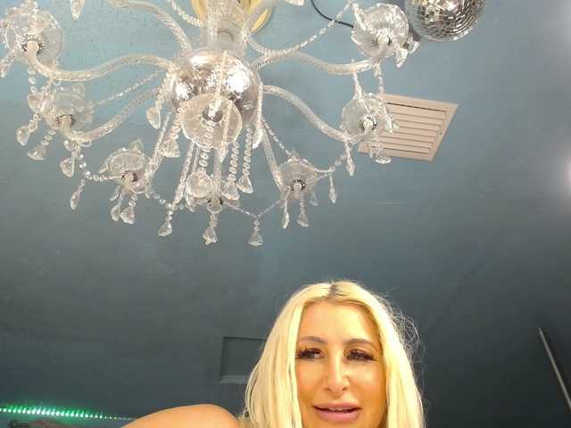 adrianna_fox