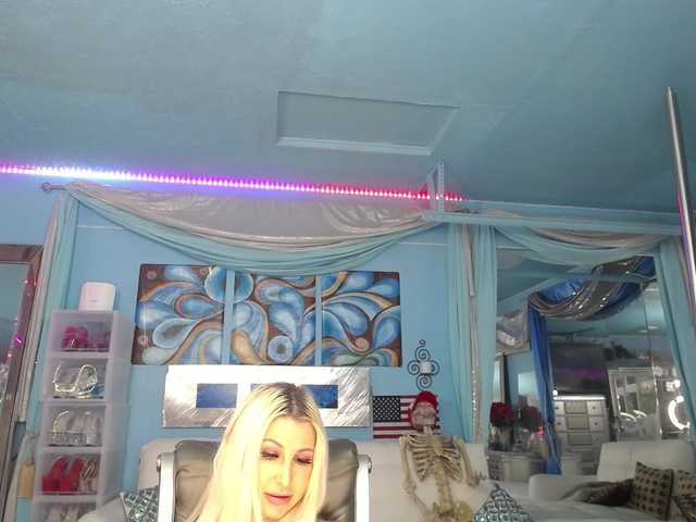 adrianna_fox