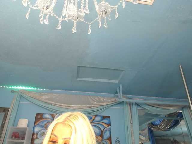 adrianna_fox live cam on BongaCams