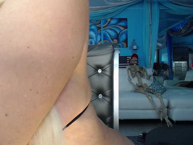 adrianna_fox
