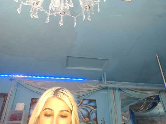 adrianna_fox