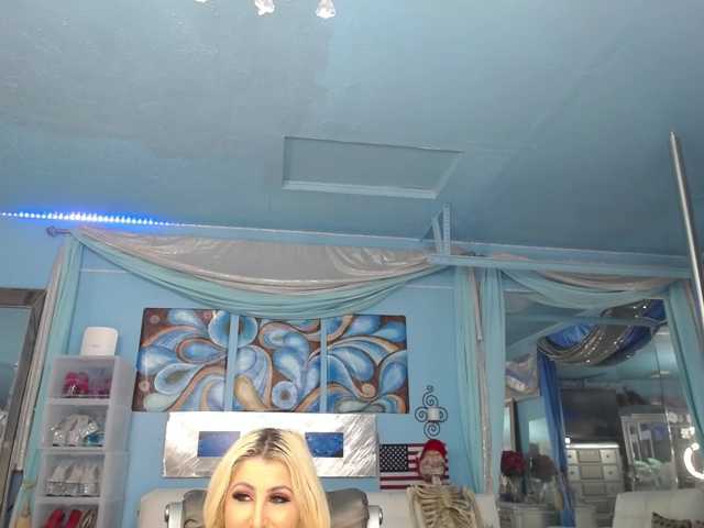 adrianna_fox