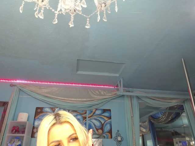 adrianna_fox