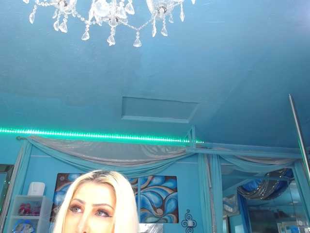 adrianna_fox