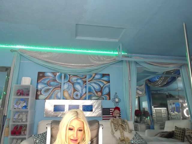 adrianna_fox