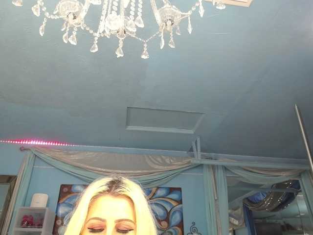 adrianna_fox live cam preview