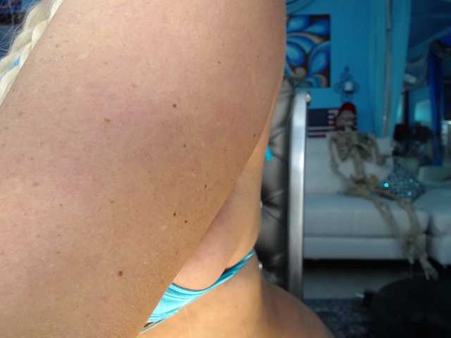 adrianna_fox live cam on BongaCams