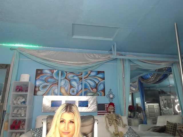 adrianna_fox