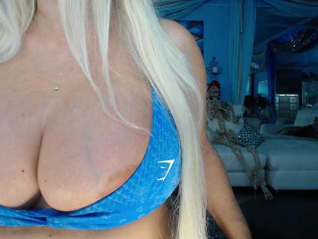 adrianna_fox