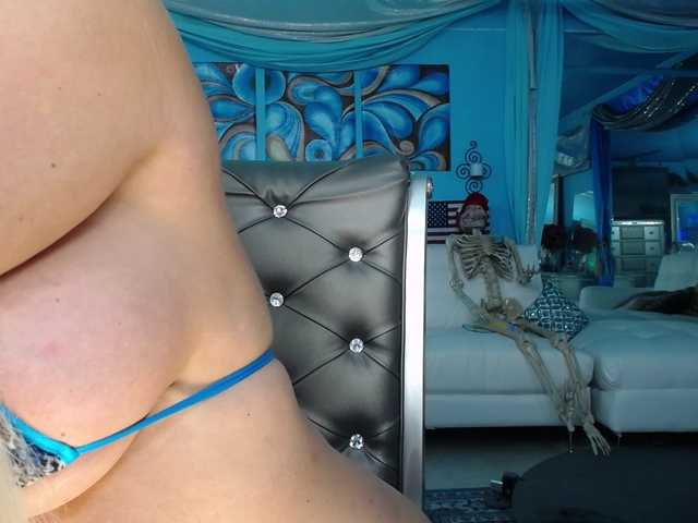 adrianna_fox
