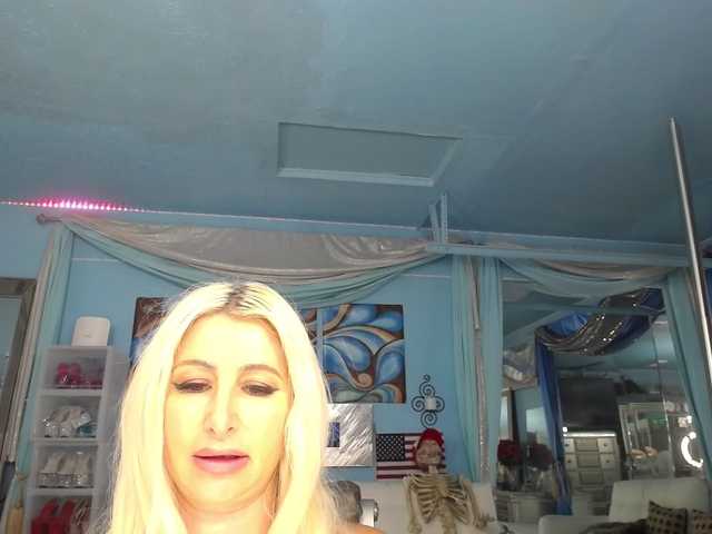 adrianna_fox