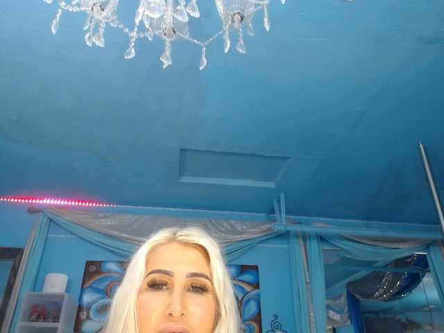 adrianna_fox