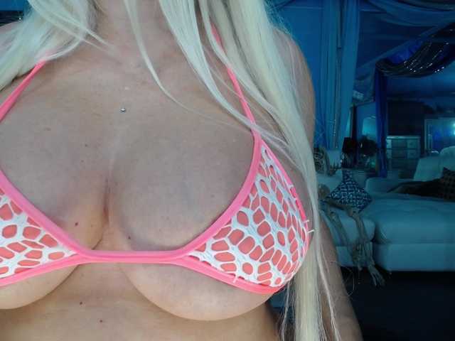 adrianna_fox