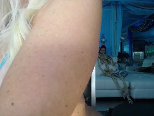 adrianna_fox