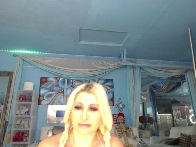 adrianna_fox live cam preview