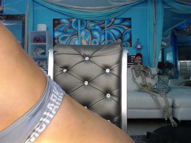 adrianna_fox live cam preview