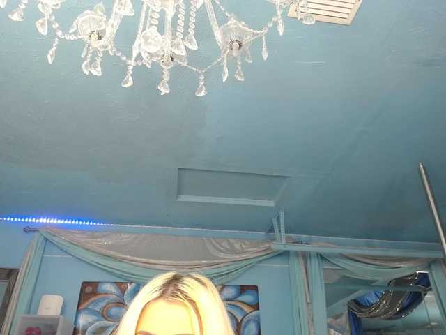 adrianna_fox