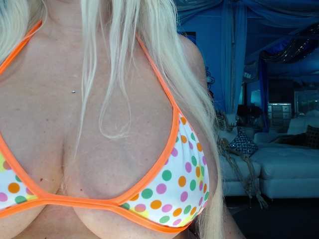 adrianna_fox