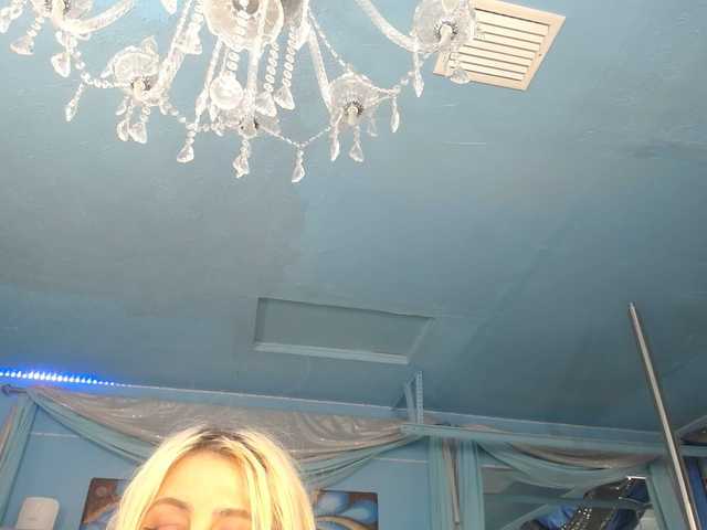 adrianna_fox