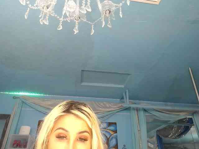 adrianna_fox webcam