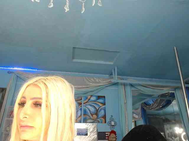 adrianna_fox webcam