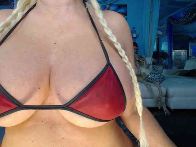 adrianna_fox