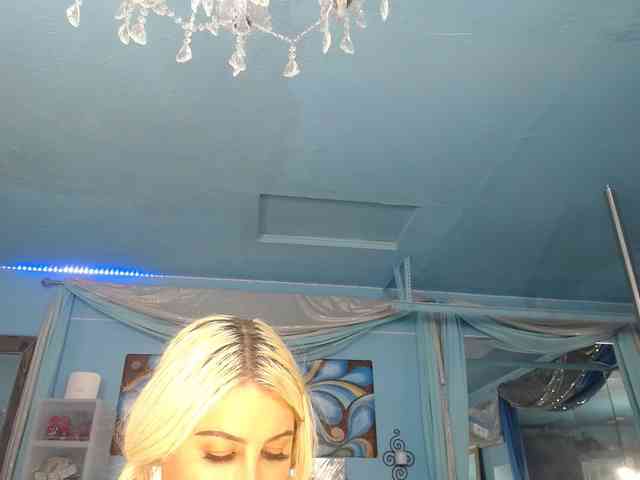 adrianna_fox