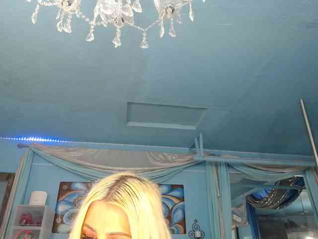 adrianna_fox webcam