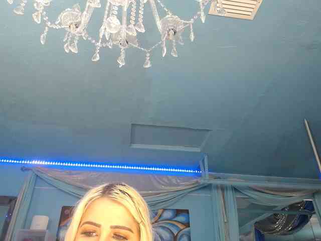 adrianna_fox