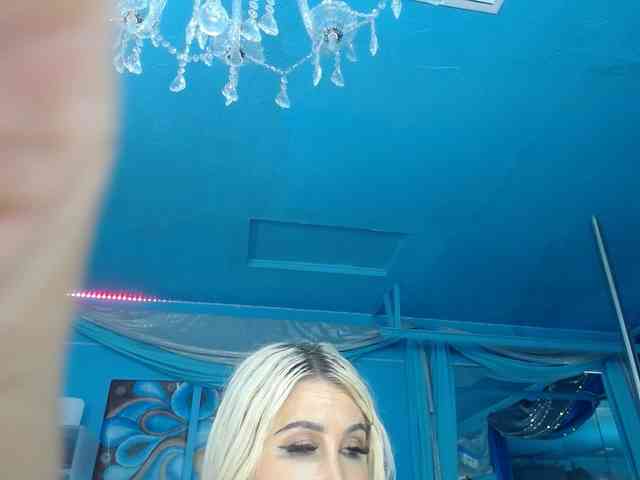 adrianna_fox
