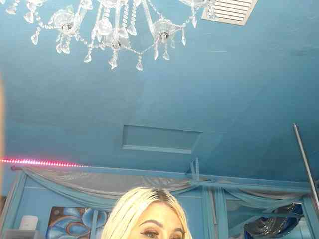adrianna_fox adrianna_fox