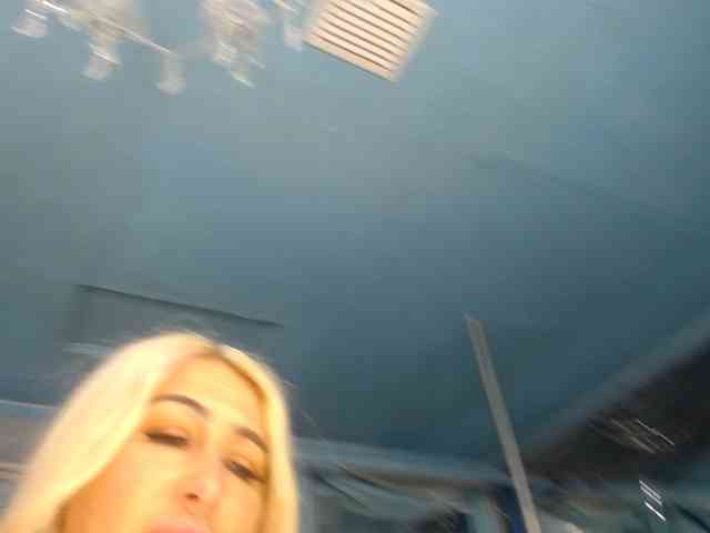 adrianna_fox webcam