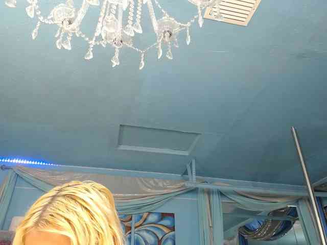 adrianna_fox webcam