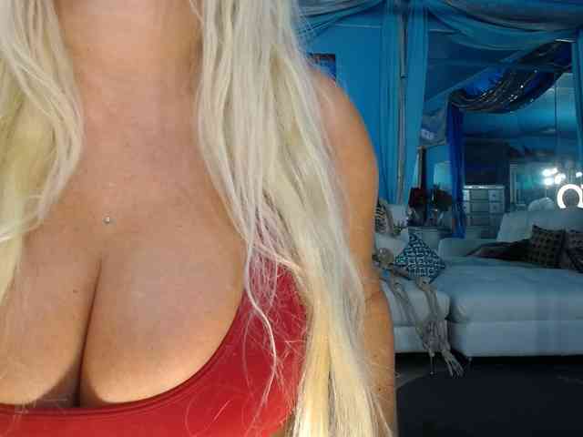 adrianna_fox webcam