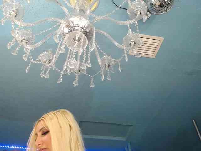 adrianna_fox webcam