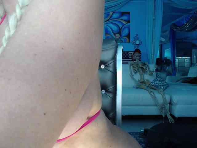 adrianna_fox