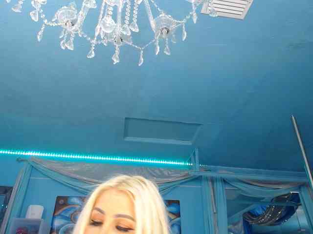 adrianna_fox webcam